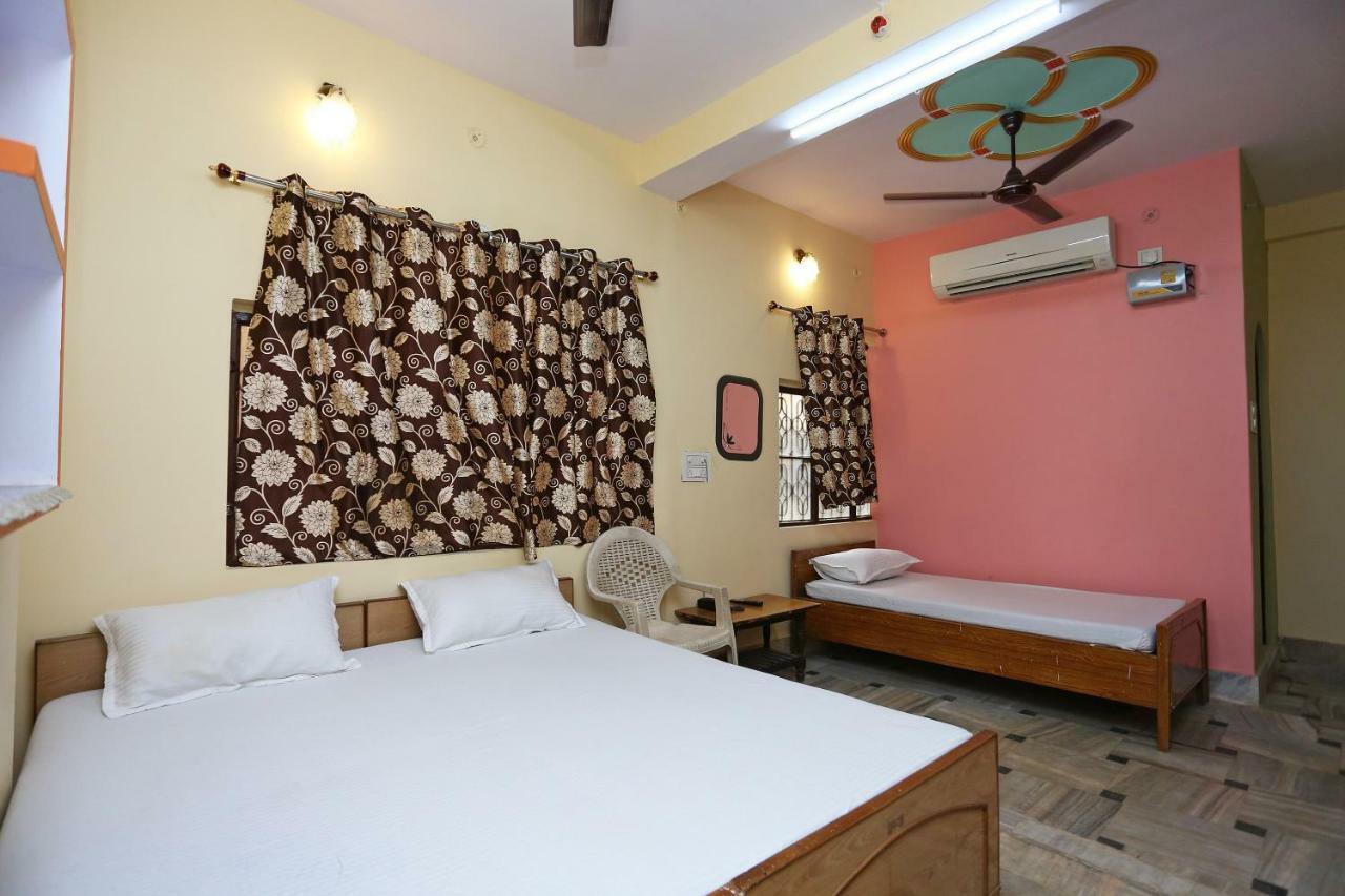 Spot On 45585 Hotel Aakash Ganga พาราณสี ภายนอก รูปภาพ