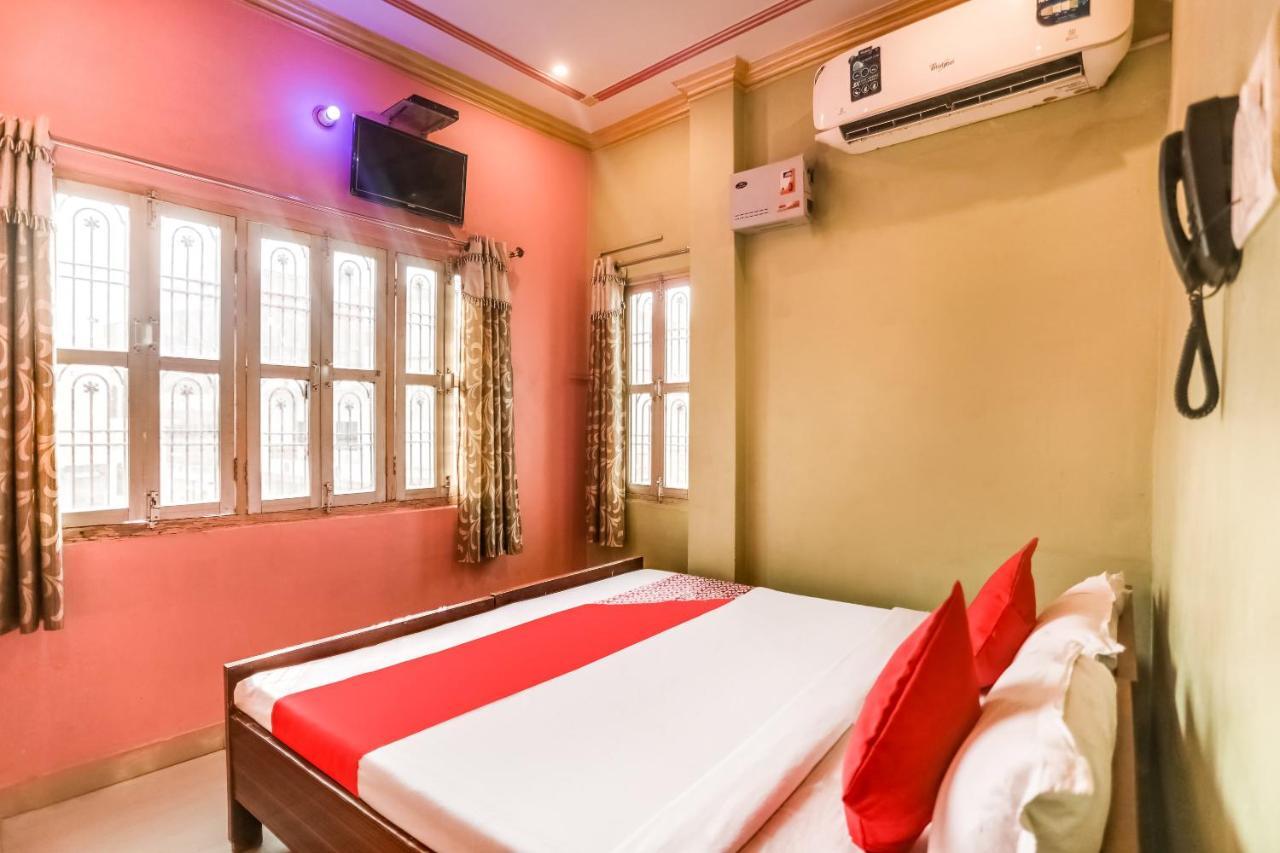 Spot On 45585 Hotel Aakash Ganga พาราณสี ภายนอก รูปภาพ